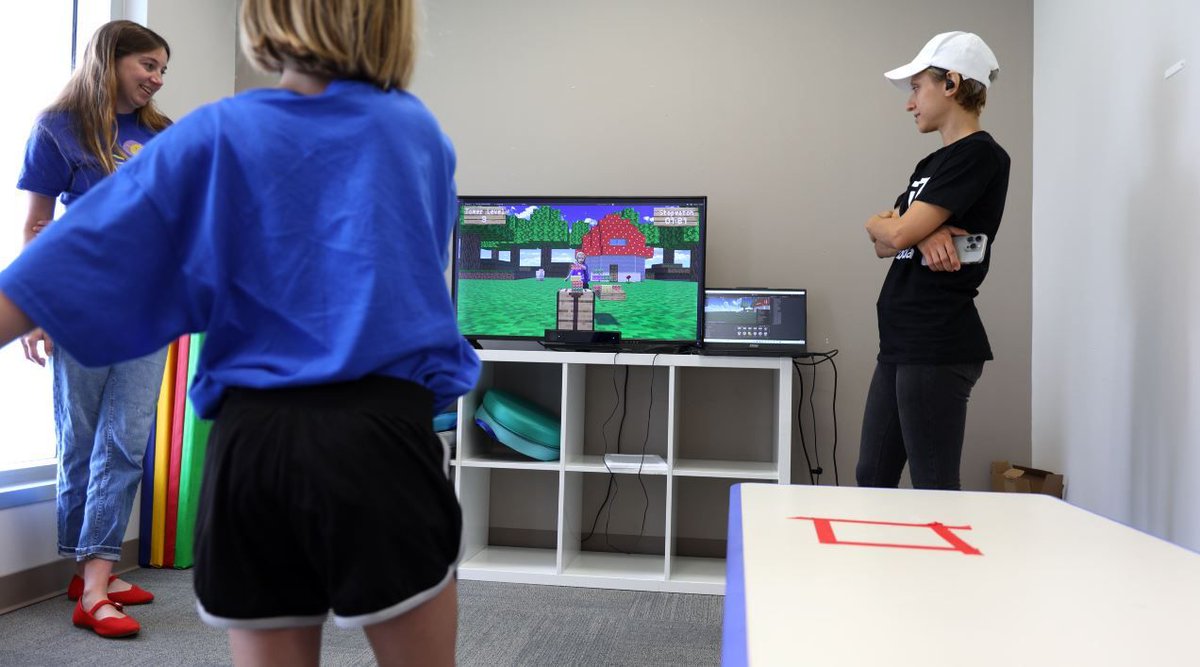 KarlMiller's tweet image. UTSA hosts free summer camp combining autism research with augmented reality bit.ly/4kSmMpR