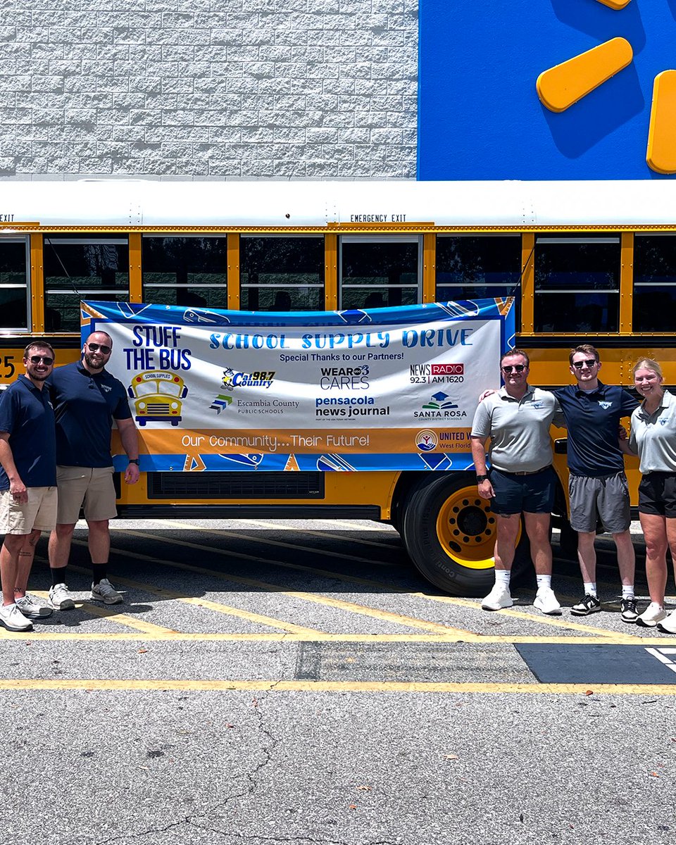 PcolaIceFlyers's tweet image. Our staff had an amazing time today at Stuff the Bus with @UWWFL !
Thank you to everyone who stopped by and helped us support local students in the community! 📖
