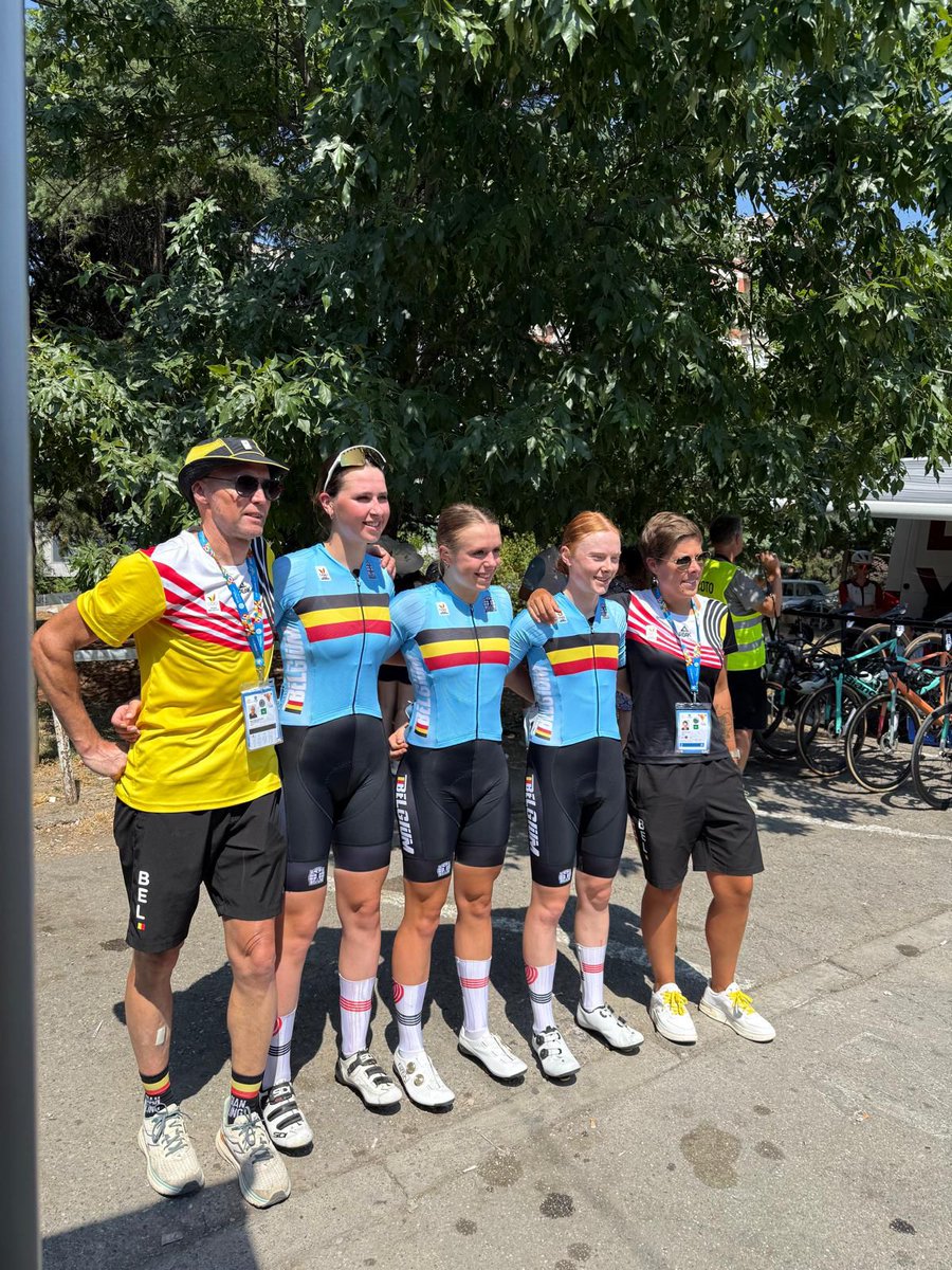Our girls were on fire today at the EYOF! 🔥
Anna Meeusen lived up to her favourite status &amp; sprinted to 🥈 in the Road Race, Lise Reyniers followed close &amp; finished 4th 👏🏻
In the Boys' race Mathis Vandenheede claimed a great 6th spot 👊🏻

#EYOFSkopje2025 #EYOF2025 #TeamBelgium