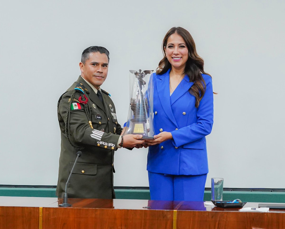 LibiaDennise's tweet image. En Guanajuato, la estrategia #CONFIA está dando resultados. Los indicadores van por buen camino, pero sabemos que en materia de seguridad no hay tregua, se trabaja todos los días y sin descanso. 💪🏻
Tuve el honor de participar en la conferencia “La política del Estado de…