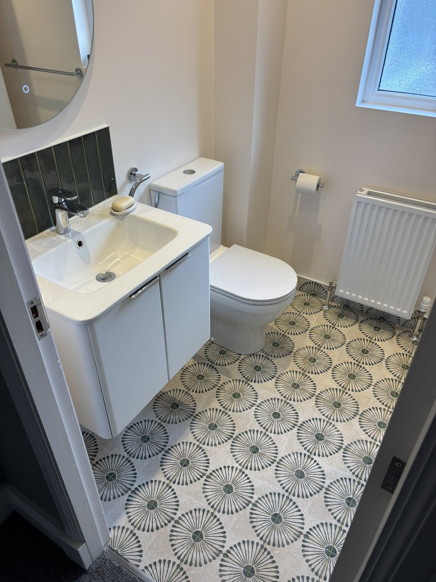 ServicesJa's tweet photo. Got this bathroom renovation wrapped up today , another well impressed customer . Rapidly becoming one of the best bathroom installation teams in Edinburgh and the lothians - never been busier must be doing something right 😮‍💨 https://t.co/7ScuFMMwOw