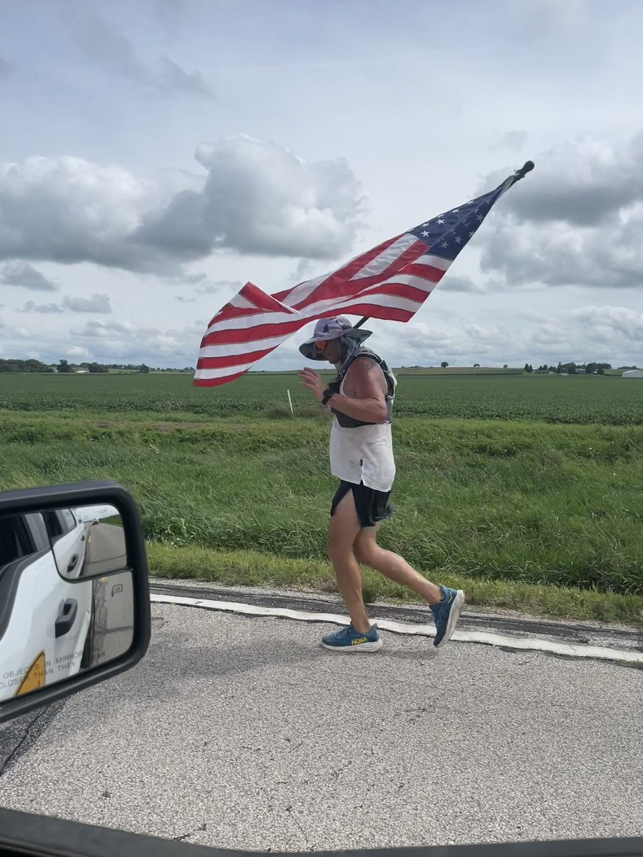 This is Derek Snakenberg from Parkersburg, and he is RUNNING the RAGBRAI route on HWY 57 today! 🫡🇺🇸