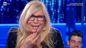 heythreshold's tweet image. sarah due minuti in bagno non riesci nemmeno a prendere un caffè ⚰️

#temptationisland