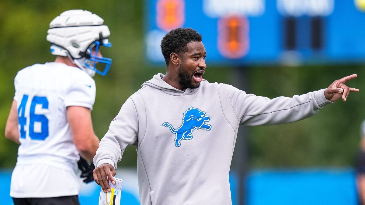 thelionswire's tweet image. Kelvin Sheppard sees himself in Lions LB coach Shaun Dion Hamilton, and dishes on how he hilariously convinced Hamilton to become a coach lionswire.usatoday.com/story/sports/n…