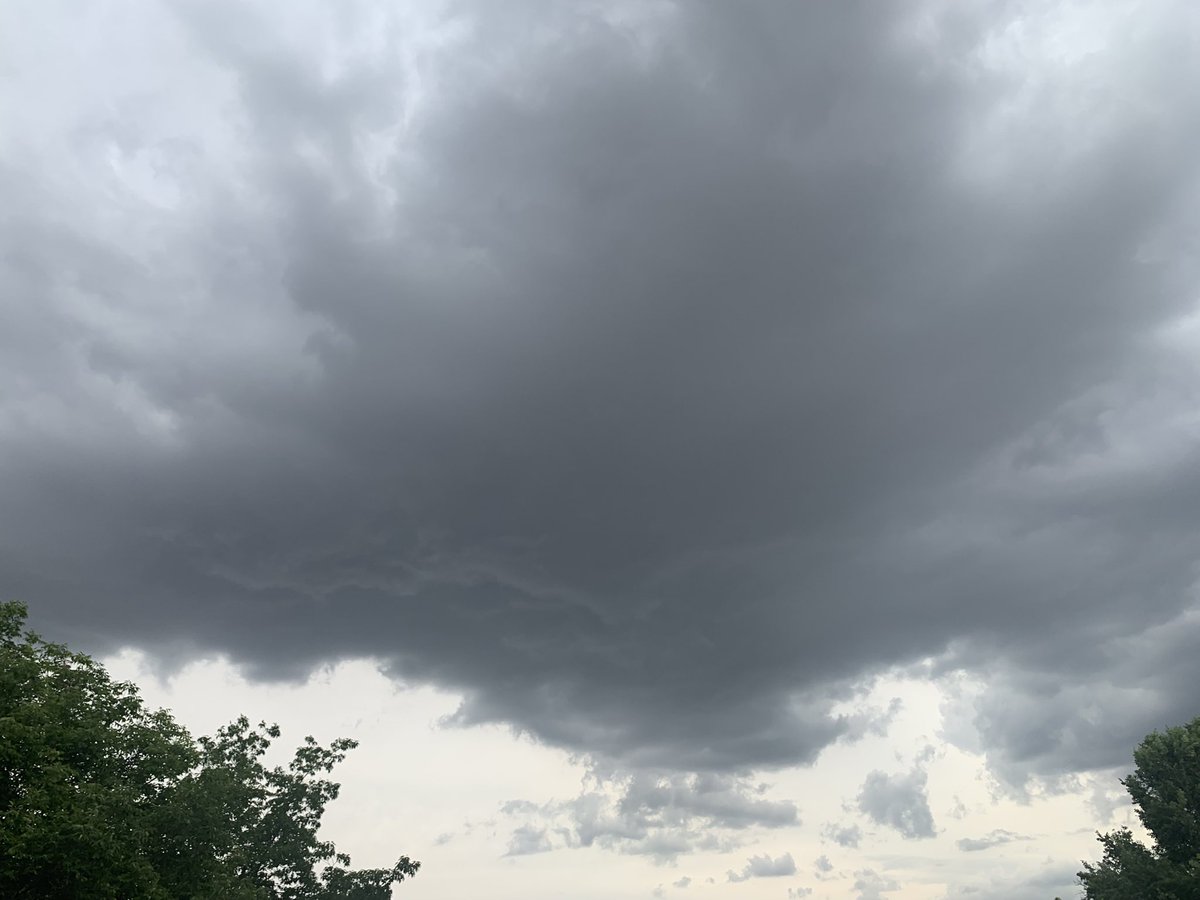 CrystalAnd22350's tweet image. SLC over FT Lupton area #COwx #cowx