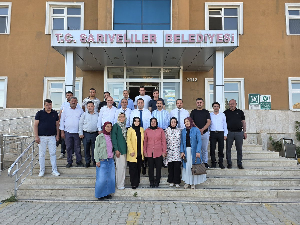 Genel Merkez Kadın Kolları MKYK Üyemiz Sn. Fatma Çoştu Hanımefendi, Karaman İl Başkanımız ve Karaman Milletvekilimiz ile birlikte Sarıveliler Belediye Başkanlığımızı ziyaret ettik.

Belediye Başkanımız Sn. Mehmet Ali Yılmaz’dan belediyemizin çalışmaları hakkında brifing alarak