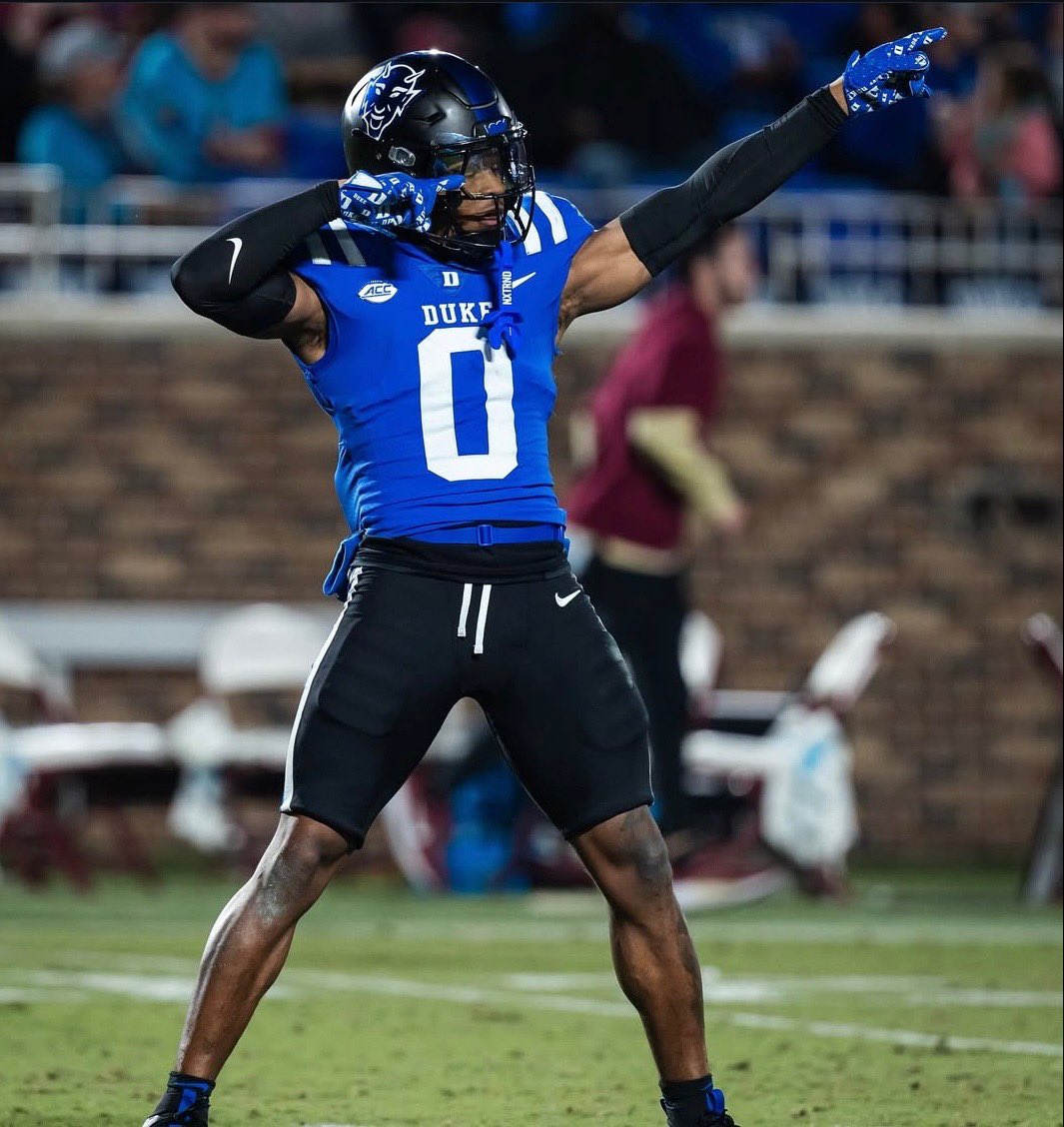 Picksix_3's tweet image. After a great conversation with coach @VBentley_2 I'm thankful & blessed to receive a D1 offer to @DukeFOOTBALL 🙏🏾🙏🏾
@Coachdefoor2015
@coachmarkf @ChadSimmons_ @RivalsFriedman @TomLoy247 @RecruitWarriors @BraylanDavis3 @I_Am_OD3 @TheUCReport @samspiegs @5StarFBRecruits