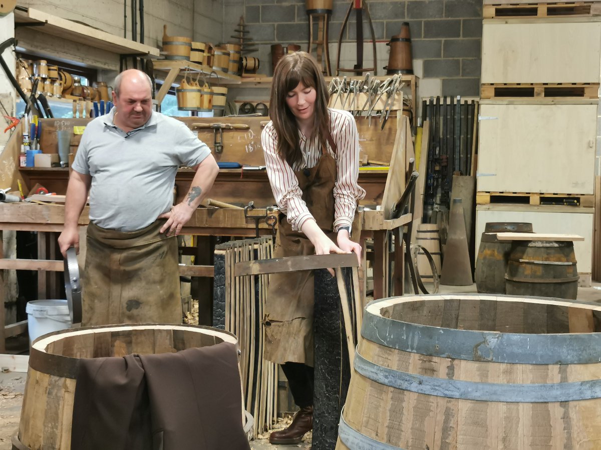 Bargain Hunt (@bbcbargainhunt) on Twitter photo Giggle your way into the weekend 😆 with a new episode of #BBCBargainHunt from #Wetherby in #WestYorkshire. While the teams make a sweep of the stalls, <a href="/natasharadio/">Natasha Raskin Sharp</a> finds out if she's a super cooper (or not).
📱 Stream now: bbc.co.uk/programmes/m00… Giggle your way into the weekend 😆 with a new episode of #BBCBargainHunt from #Wetherby in #WestYorkshire. While the teams make a sweep of the stalls, <a href="/natasharadio/">Natasha Raskin Sharp</a> finds out if she's a super cooper (or not).
📱 Stream now: bbc.co.uk/programmes/m00…