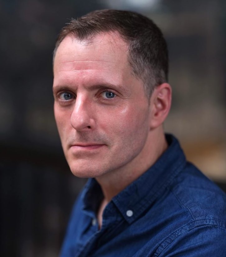 cosmic_marvel's tweet image. ‘Young Avengers’ co-creator Allan Heinberg reveals that he has met with Marvel Studios:
“We talked about how they make TV and how they’re approaching movies now, and they definitely expressed an interest in a continued collaboration.”
(via hollywoodreporter.com/tv/tv-features…)