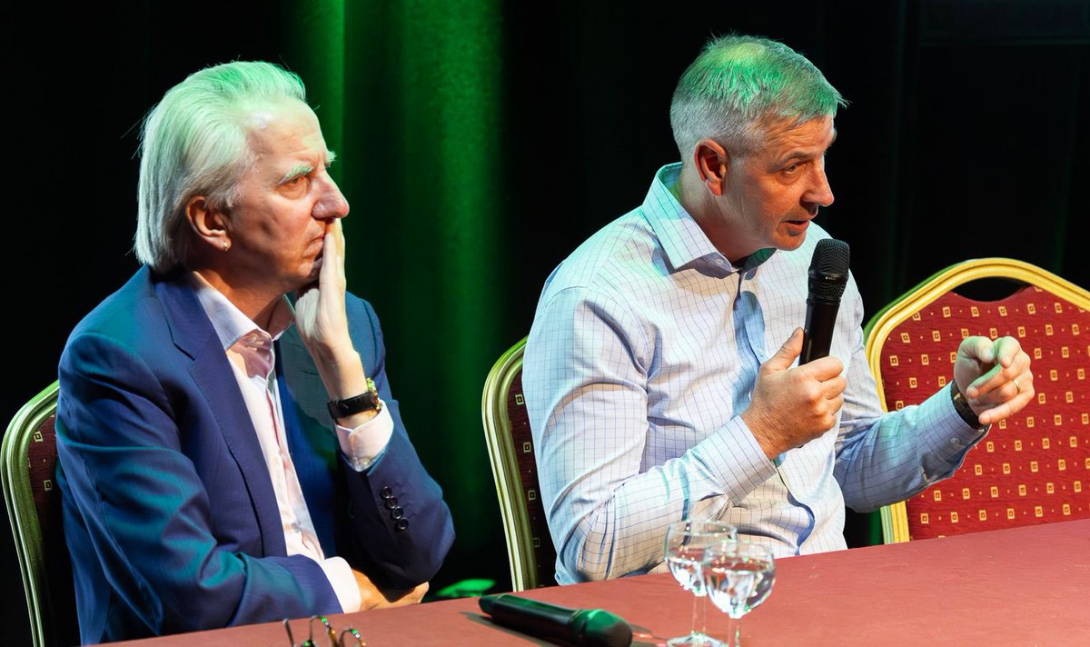 lisburnfeile's tweet image. ✨ What a brilliant start to #LisburnFéile 2025!
Thanks to @BBCJayneMcC (chair) & panellists @AmandaFBelfast , @IanMarshall_ , @newbelfast & Mags White-O’Kane from @ImagineBelfast for a lively and insightful discussion.
🎉 Up next: Party in the Park