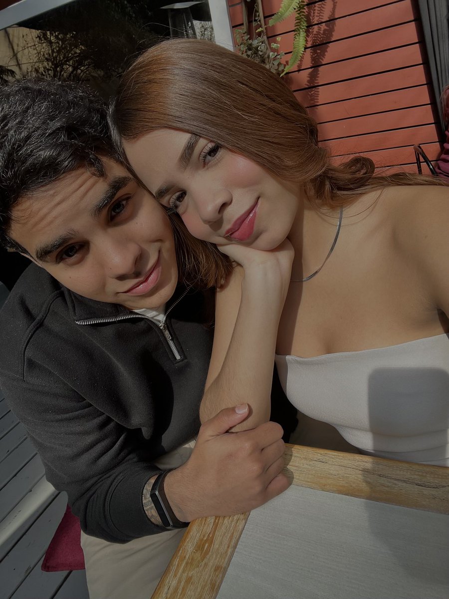 kathhhv_'s tweet photo. 11 meses y sigo sintiéndome igual de enamorada que la primera vez q te vi💘 https://t.co/pDxSGtDRJf