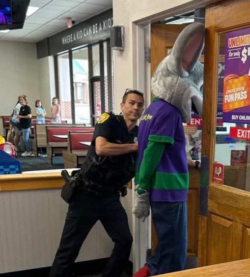 corsair21c's tweet image. “What’s the charge? Eating a meal? Eating succulent cheese pizzas and playing arcade games?”