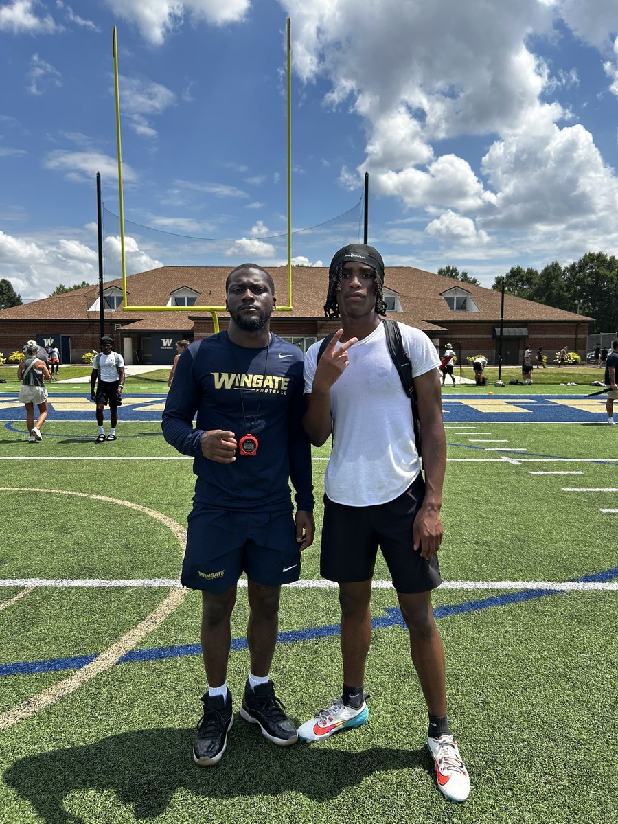 calvinramseur10's tweet image. Great time @WingateFb camp, thanks for having me @CoachUlassin @OnlyOneNeno4 @GldLionFootball