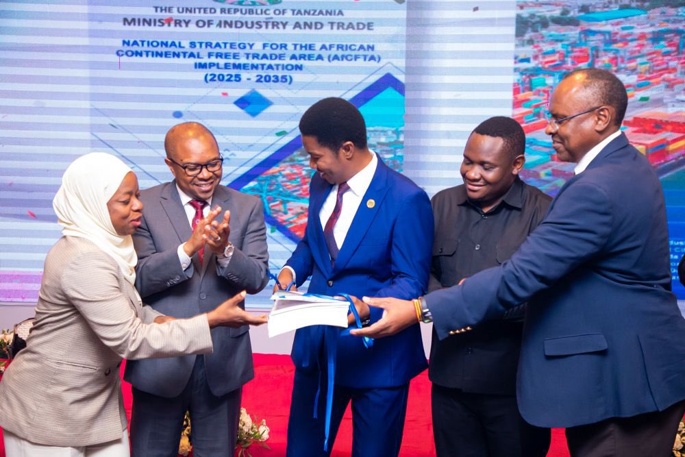 Nimeshiriki Uzinduzi wa Mkakati wa Kitaifa wa Utekelezaji wa Makubaliano ya Mkataba wa Soko Huru la Bara la Afrika , uliofanyika katika Hotel ya Four Season, Dar Es salaam, ulioandaliwa na Wizara ya Viwanda na Buashara.

Katika hotuba yangu , pamoja na kuwapongeza Wizara ya