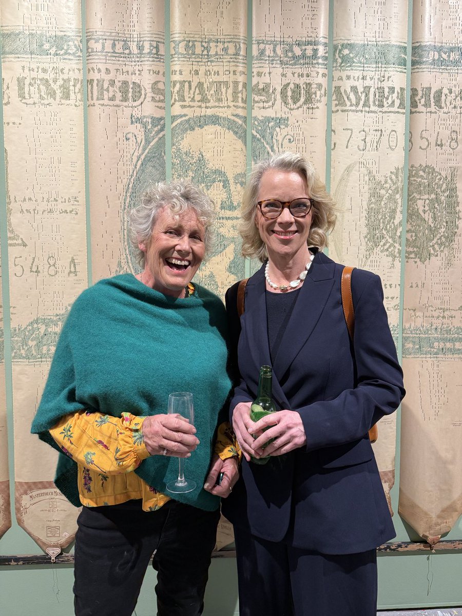 Heather Ewart (@heatherewart1) on Twitter photo A surprise catch up with <a href="/latingle/">Laura Tingle</a> at #EmpireFall exhibition opening <a href="/nandahobbs/">Ralph Hobbs</a> gallery in syd last night <a href="/james_powditch/">James Powditch</a> A surprise catch up with <a href="/latingle/">Laura Tingle</a> at #EmpireFall exhibition opening <a href="/nandahobbs/">Ralph Hobbs</a> gallery in syd last night <a href="/james_powditch/">James Powditch</a>