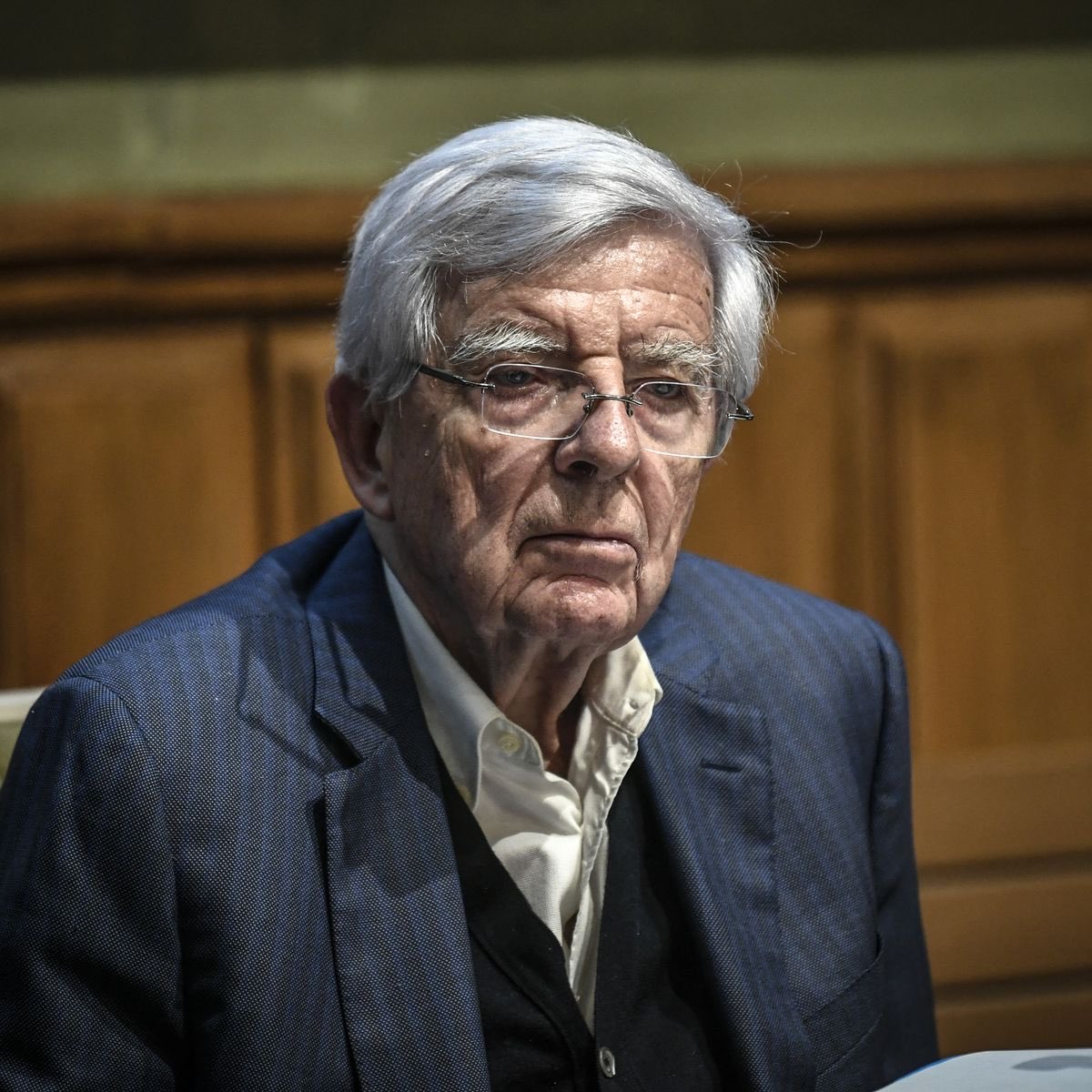coherence_e's tweet photo. Le ministre @BrunoRetailleau  devrait s’en inspirer…
« Un ministre, ça ferme sa gueule. Si ça veut l'ouvrir, ça démissionne. »
Jean-Pierre Chevènement https://t.co/nExoJiIYAs
