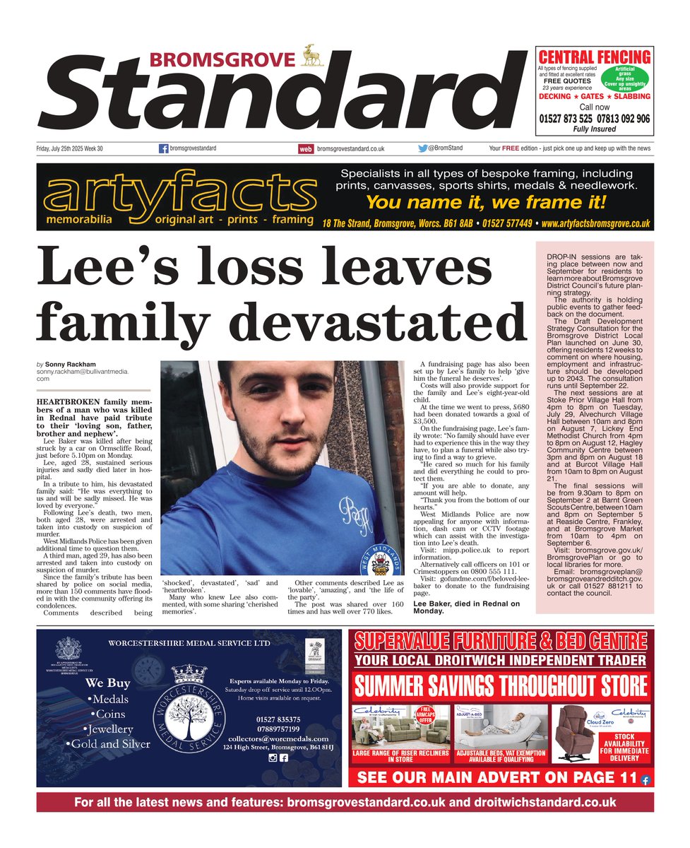 AndyGibsonTV's tweet photo. "LEE'S LOSS LEAVES FAMILY DEVASTATED"
@SonnyRackham for @BromStandard 

The family of #LeeBaker who was killed in #Rednal have paid tribute to their 'loving son, father, brother and nephew'.

Full Story: https://t.co/ZKcZoWAItE

#BromsgroveStandard
#TomorrowsPapersToday
#IBPAPERS https://t.co/iTqAtVmoGS