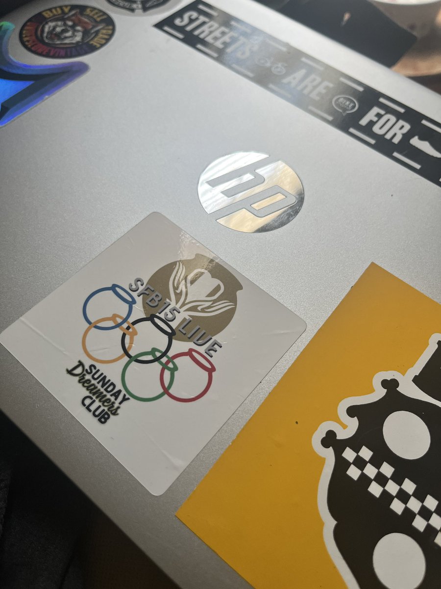 geek_mill's tweet image. Finally blessed the laptop 🙏🏾
@Sunday_Dreamers | @thekaceykasem | @ScottFish24 | @FantasyCaresOrg | #SFB15