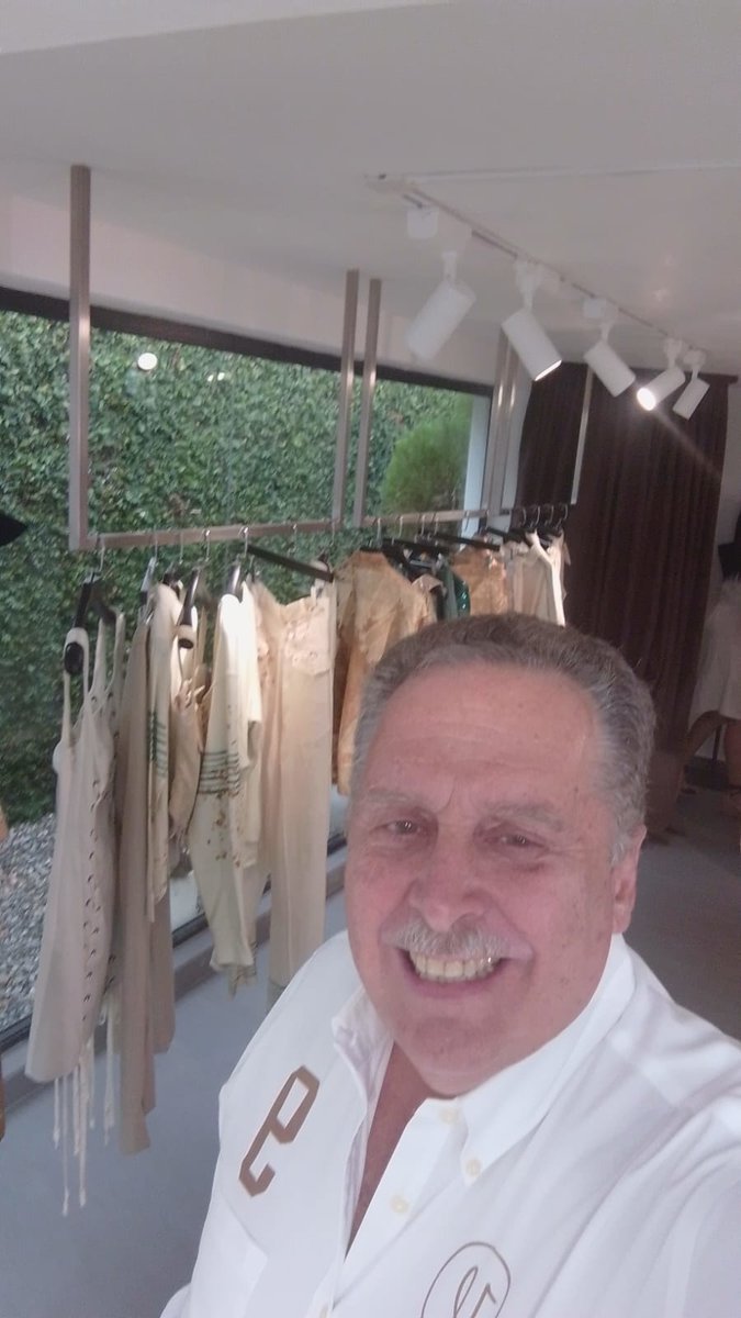 Holsteinson's tweet photo. Ahora en Indomita https://t.co/c3RkwC4Ml8