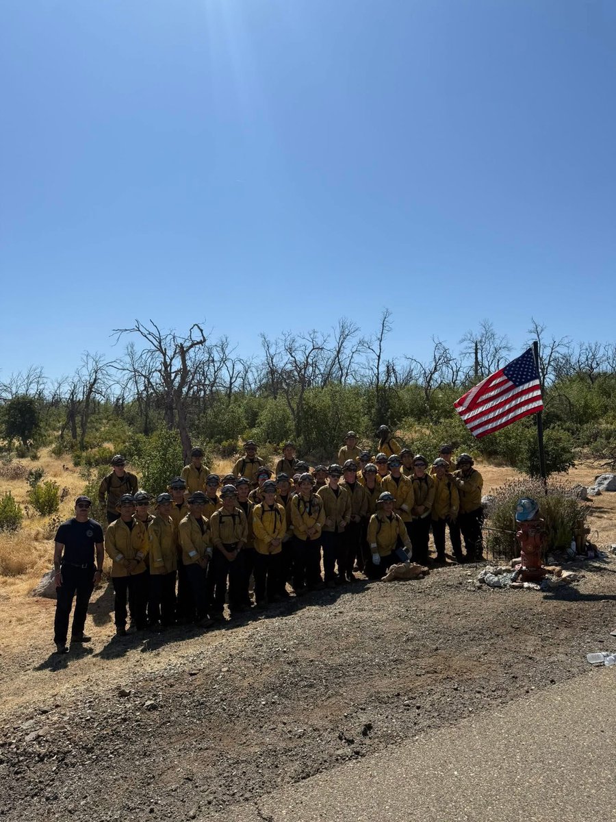 CAL FIRE Shasta-Trinity Unit/Shasta County FD tweet media