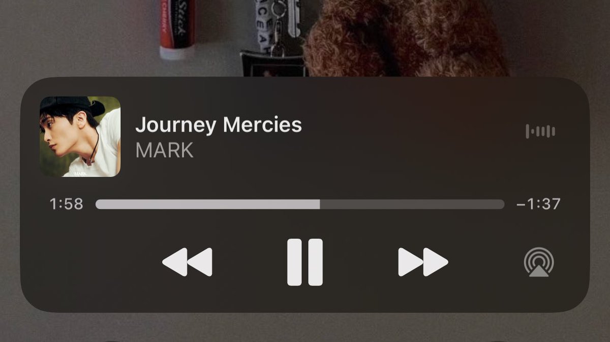 chaerrytaste's tweet photo. why is this actually the best song ever made https://t.co/2RkOVYGKf4