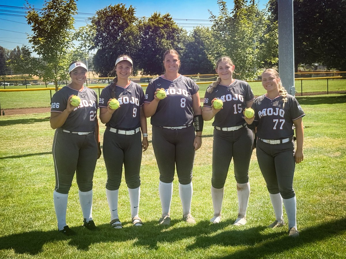 KDrake2026's tweet image. It has felt good to get back on the field a little bit with my team. I hit a HR 💣 today.
Here are some clips from the last couple days… and then a collision from yesterday that wasn’t too fun.
Next Game: 8am Hillsboro stadium field 2
.
.
.
@Shellypro1 @Pacific_U_SB…