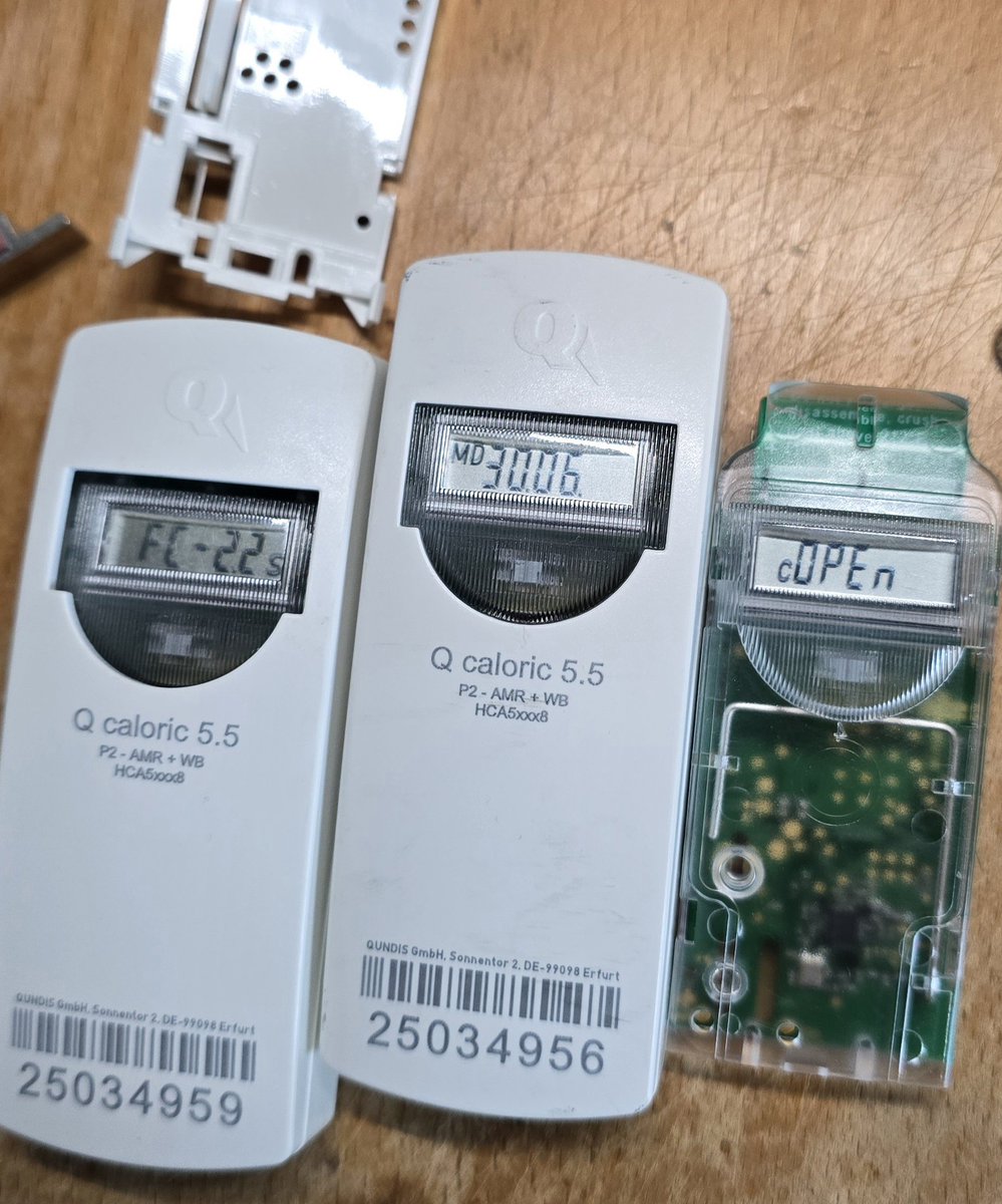 atc1441's tweet image. Custom firmware on an Heat cost Allocator...
No use but funny to look into it and its WMBUS RF Packets
Next step is to dump the stock firmware via the ages old Timing attack from @travisgoodspeed (MSP430F417)