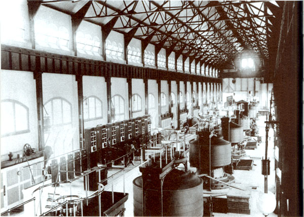 WECNuclear's tweet image. Throwback Thursday to 1896 when the Westinghouse-Tesla team powered the world's first large-scale hydroelectric power plant at Niagara Falls. This was the first commercial transmission of electricity over a long distance, sending power 20+ miles to Buffalo!
The Niagara Power…