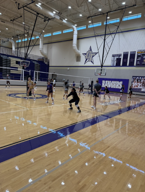 EMS ISD Athletics (@emsisdathletics) on Twitter photo Practice makes perfect! The teams of each high school recently hit the court for some pre-season drills at the Next Level Volleyball Team camp! The opening game of 2025 is just around the corner, and the ladies of EMS are ceaselessly honing their skills! Way to go, girls! Practice makes perfect! The teams of each high school recently hit the court for some pre-season drills at the Next Level Volleyball Team camp! The opening game of 2025 is just around the corner, and the ladies of EMS are ceaselessly honing their skills! Way to go, girls!