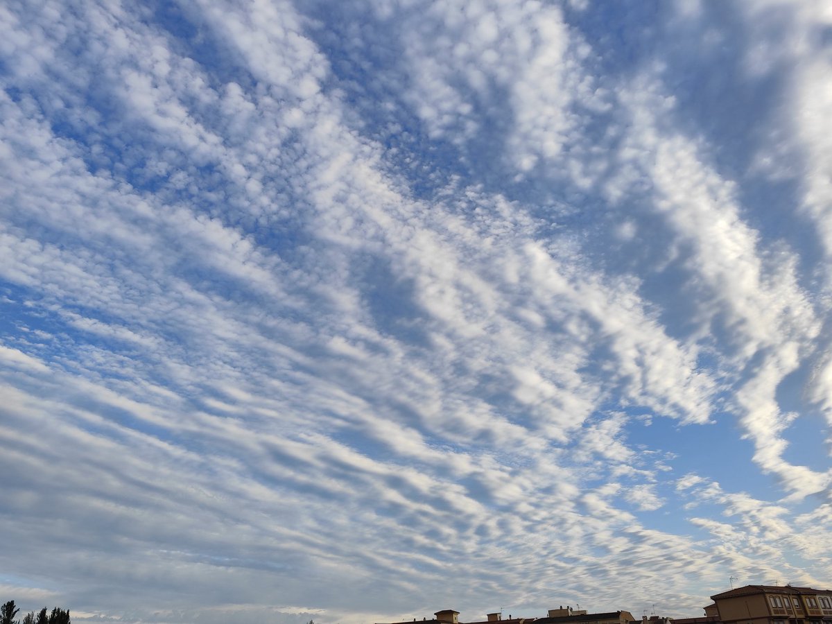 Osel (@oseleton) on Twitter photo <a href="/MJesusSanchez50/">Mj</a> <a href="/Granada_Meteo/">tiempo en Granada</a> <a href="/tiempobrasero/">Tutiempo</a> <a href="/ecazatormentas/">Cazatormentas</a> Justo me llamó la atención a mí también sobre las 20:30 <a href="/MJesusSanchez50/">Mj</a> <a href="/Granada_Meteo/">tiempo en Granada</a> <a href="/tiempobrasero/">Tutiempo</a> <a href="/ecazatormentas/">Cazatormentas</a> Justo me llamó la atención a mí también sobre las 20:30