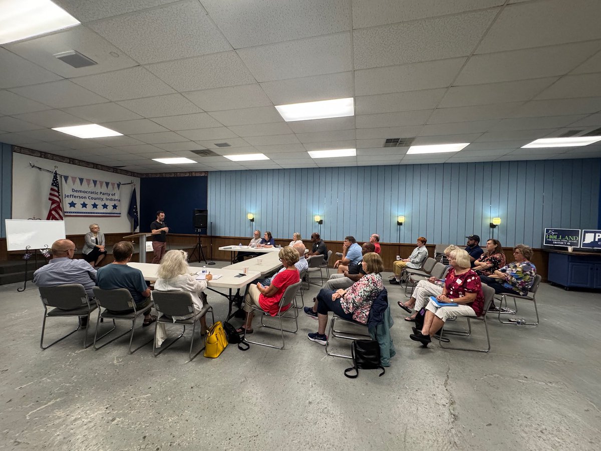 INDems's tweet image. Thanks to everyone in the 9th District who made Saturday’s Torchbearer Tour with Chair Tallian an amazing success!

Chair Tallian met with leaders and volunteers in Batesville, Lawrenceburg, Madison, Bloomington, and Bethlehem.
