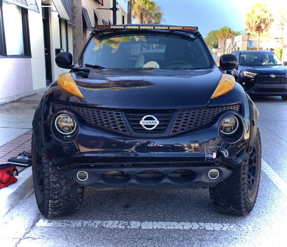 Lriga_'s tweet image. Me: lemme guess, tie rods again?
Lifted Nissan Juke:
🥹
👉👈