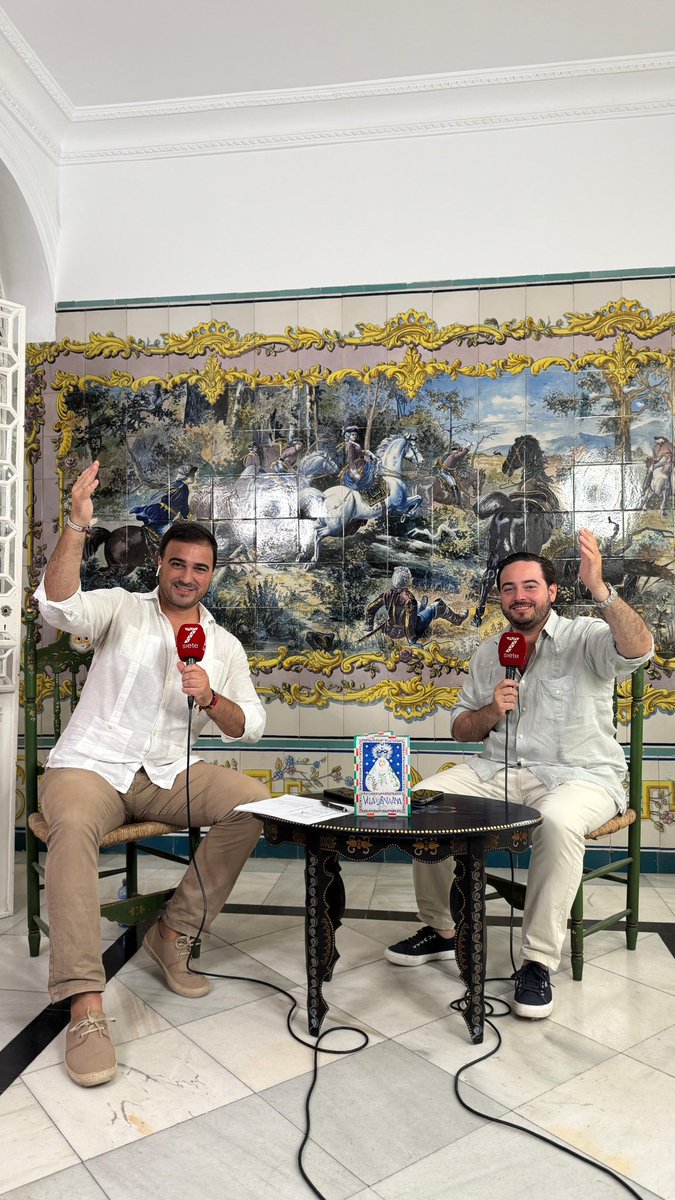 7TV Sevilla (@7tvsevilla) on Twitter photo 🔴🎥 Estamos EN DIRECTO desde el corazón de Triana contándoles los encantos y la historia de la #VeláSantaAna25 💃🏻
Vente ahora con <a href="/MoisesRuz/">Moisés Ruz</a> y <a href="/jmpesu/">José Manuel Peña 💫</a> y que ¡¡¡VIVA TRIANA!!!
#VivaTriana 🔴🎥 Estamos EN DIRECTO desde el corazón de Triana contándoles los encantos y la historia de la #VeláSantaAna25 💃🏻
Vente ahora con <a href="/MoisesRuz/">Moisés Ruz</a> y <a href="/jmpesu/">José Manuel Peña 💫</a> y que ¡¡¡VIVA TRIANA!!!
#VivaTriana