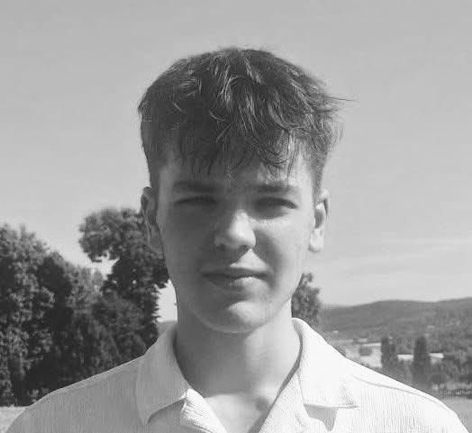 damian_zurawski's tweet image. Zginął tragicznie 15-letni Dominik.
Mądry, dobry, utalentowany chłopak. Harcerz. Uczeń świdnickiego liceum, laureat konkursów z fizyki, matematyki i literatury. Miał przed sobą całe życie.
W nocy, podczas próby na wyższy stopień harcerski, kazano mu się przepłynąć jezioro w…