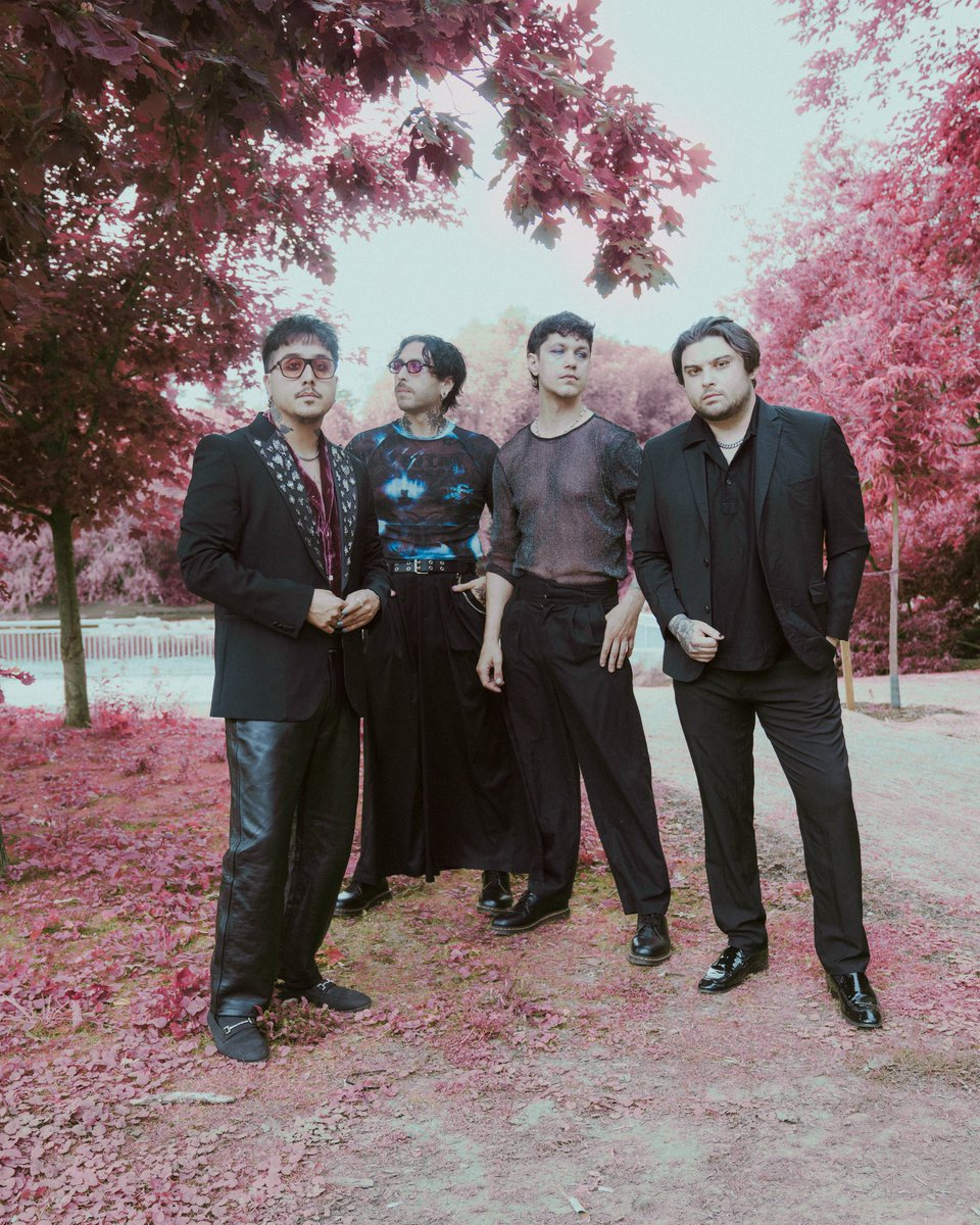 dayseeker's tweet image. New album ๐๐ซ๐๐๐ญ๐ฎ๐ซ๐ ๐๐ง ๐๐ก๐ ๐๐ฅ๐๐๐ค ๐๐ข๐ ๐ก๐ญ โข October 24th ๐ชฆ which song are you most excited to hear?
1. ๐๐๐ฅ๐ ๐๐จ๐จ๐ง๐ฅ๐ข๐ ๐ก๐ญ
2. ๐๐ซ๐๐๐ญ๐ฎ๐ซ๐ ๐๐ง ๐๐ก๐ ๐๐ฅ๐๐๐ค ๐๐ข๐ ๐ก๐ญ
3. ๐๐ซ๐๐ฐ๐ฅ ๐๐๐๐ค ๐๐จ ๐๐ฒ ๐๐จ๐๐๐ข๐ง
4. ๐๐ก๐๐ฉ๐๐ฌ๐ก๐ข๐๐ญ
5.โฆ