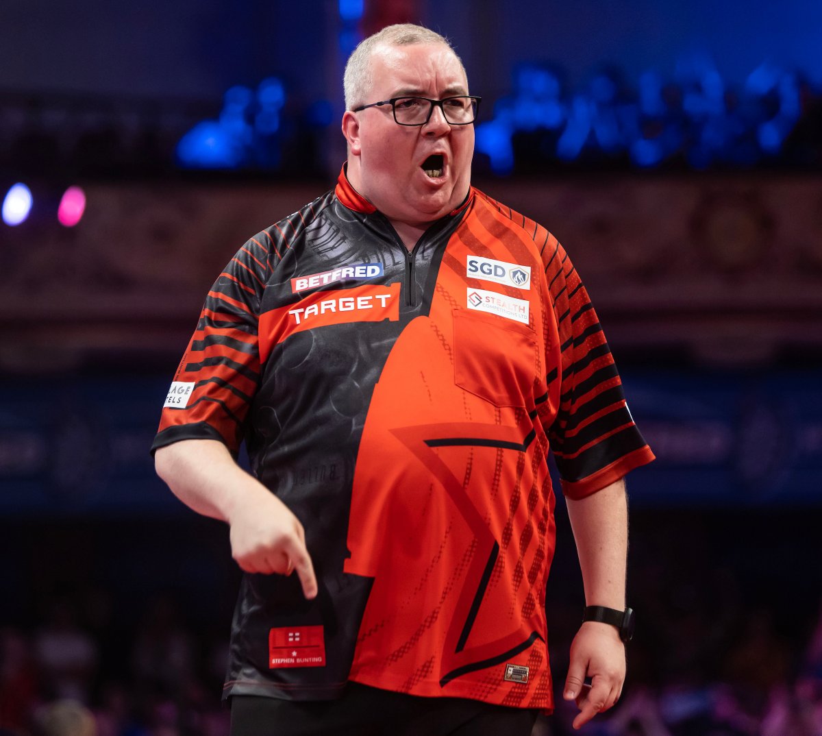 DartsNow_'s tweet image. WORLD MATCHPLAY QUARTERFINAL!
The final eight of the World Matchplay gets underway tonight as four hopefuls looks to progress to the semi-finals
🇳🇱Gian van Veen v James Wade⚙️
🎯Stephen Bunting v Jonny Clayton👉🏼
It's now a race to 16 legs - who wins?
📸Taylor Lanning