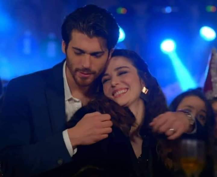 Io ho cominciato ad amare ed apprezzare Can in #Donulay qui ho conosciuto l'attore e la sua bravura, come me migliaia di persone hanno apprezzato la sua bellezza e il suo talento,tutto ciò che è arrivato dopo è la storia dell'attore,
Ek è stata solo un'altra dizi stop!
#CanYaman