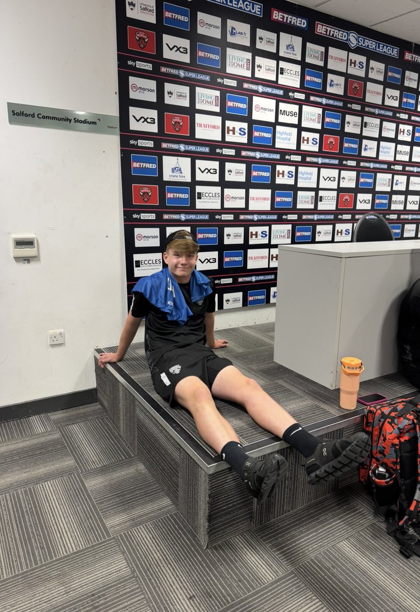 Happy Birthday Ellis, growing up into a fine young man, clever, kind, hard working, talented and copes with everything his diabetes throws at him. Enjoy your day mate, love you 💙😊🎉 struggling to find photos he wouldn’t go mad at 😂😂