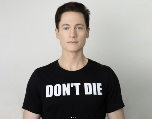 0xmercle's tweet image. This is Bryan Johnson. He reduced his cortisol levels by nearly 50% and added an estimated 10 years to his life.   His trick?

He did not midcurve Mercle.