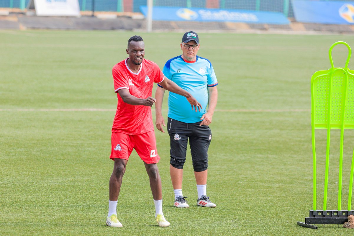 VipersSC's tweet image. Good to see you, @taddeolwanga ๐๐ฟ
Our former captain is training with us during this pre-season period. ๐ช๐ฟ
#VenomsUpdates || #OneTeamOneDream ||