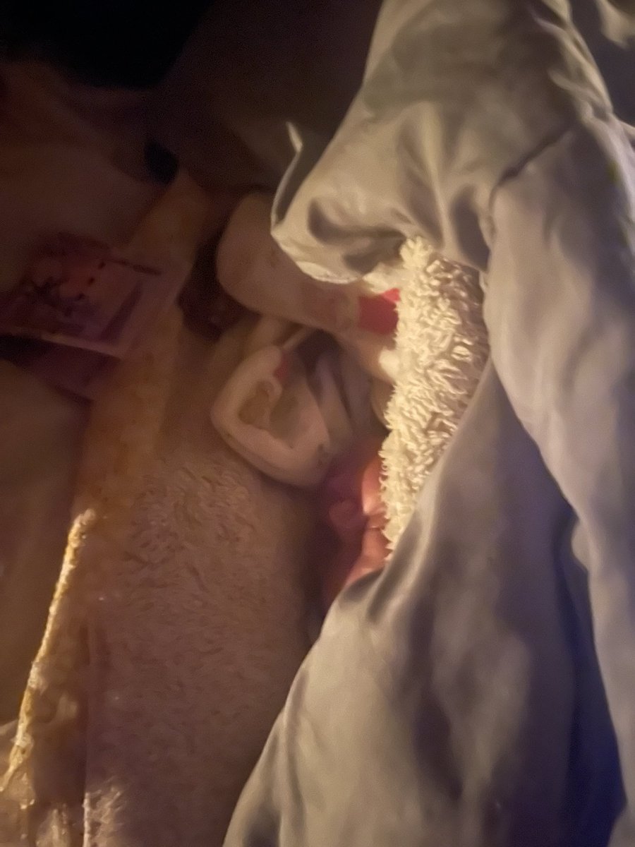 Sylvia_Namutyab's tweet image. Congratulations to comrade solja and one of my strong supporters and voter Kampala for the new bundle of joy 🤩Just checked on them both mummy and the baby are in good condition ofcourse the father too😊. Ssemwanga Robinson Bobi!