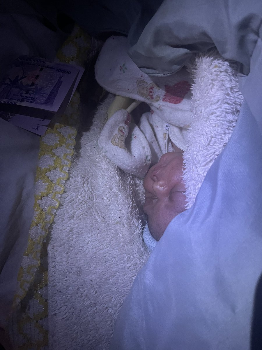 Sylvia_Namutyab's tweet image. Congratulations to comrade solja and one of my strong supporters and voter Kampala for the new bundle of joy 🤩Just checked on them both mummy and the baby are in good condition ofcourse the father too😊. Ssemwanga Robinson Bobi!