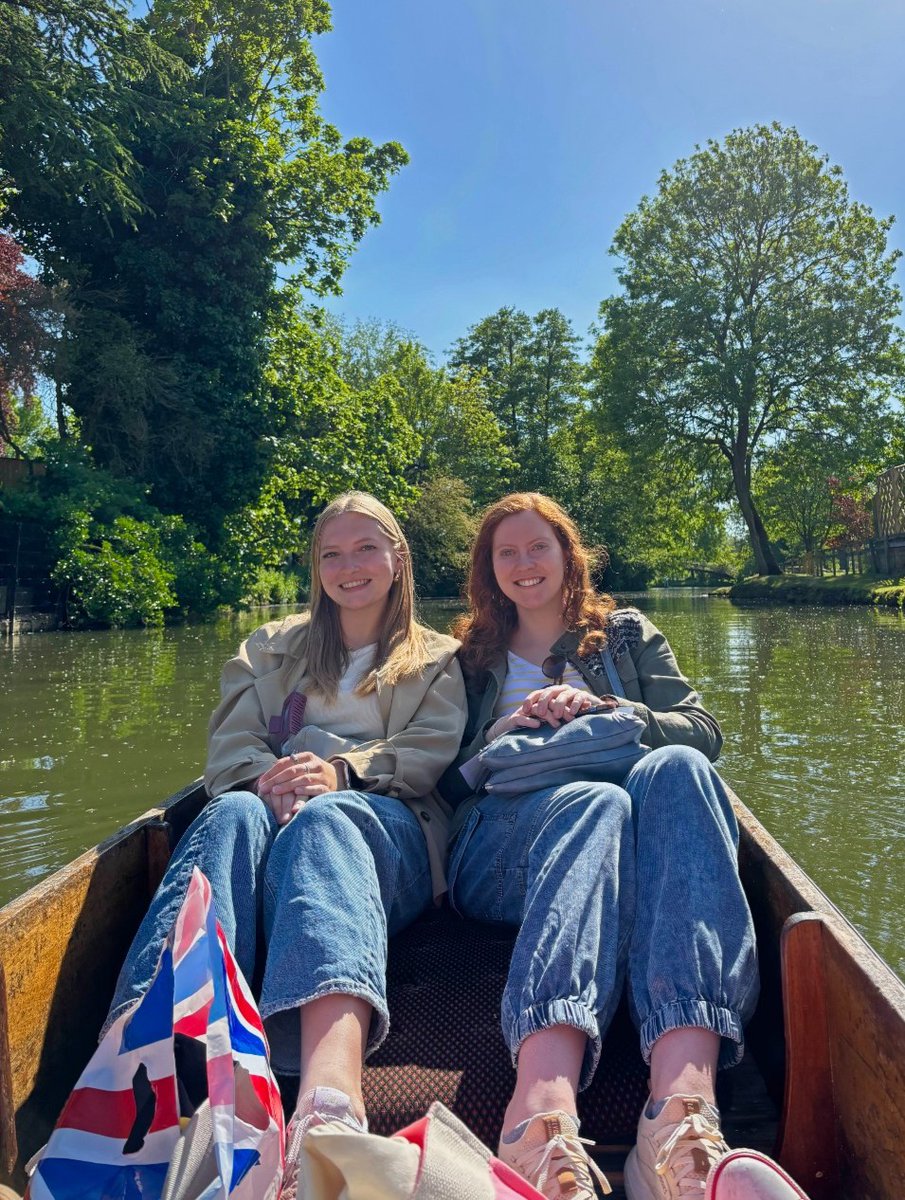 OSUGlobal's tweet image. “Studying abroad in London showed me that when I get the courage to step out of my comfort zone, I am capable of accomplishing anything I set my mind to,” said Ellie Keehn on the Literature and Culture of London program 🏴
#BuckeyesAbroad @OSUEnglish
bit.ly/3H4vseZ