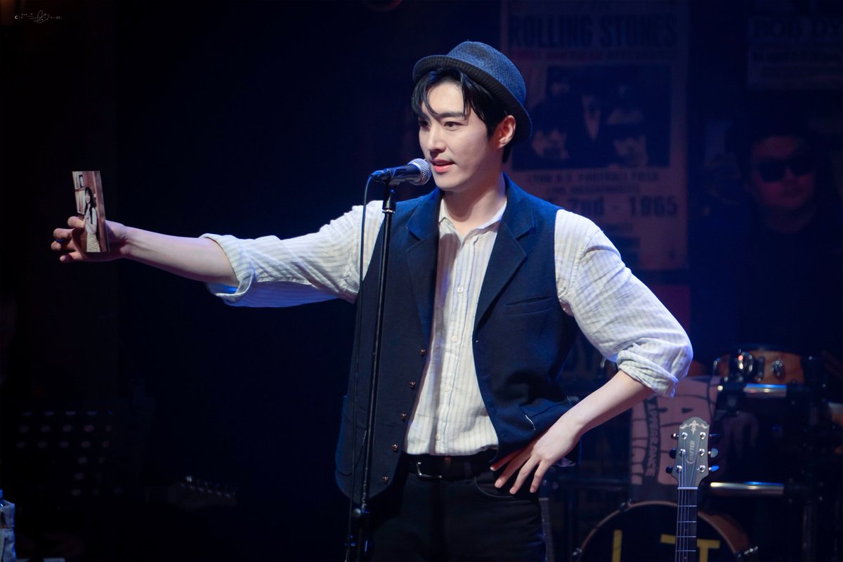 2025. 7. 24. 뮤지컬 리틀잭
스페셜 커튼콜 || Simple

잭 피셔 役 || #김준영

누군가 묻겠지
다른 사람도 아닌 너인 이유를
그냥 너란 노래를 부를래