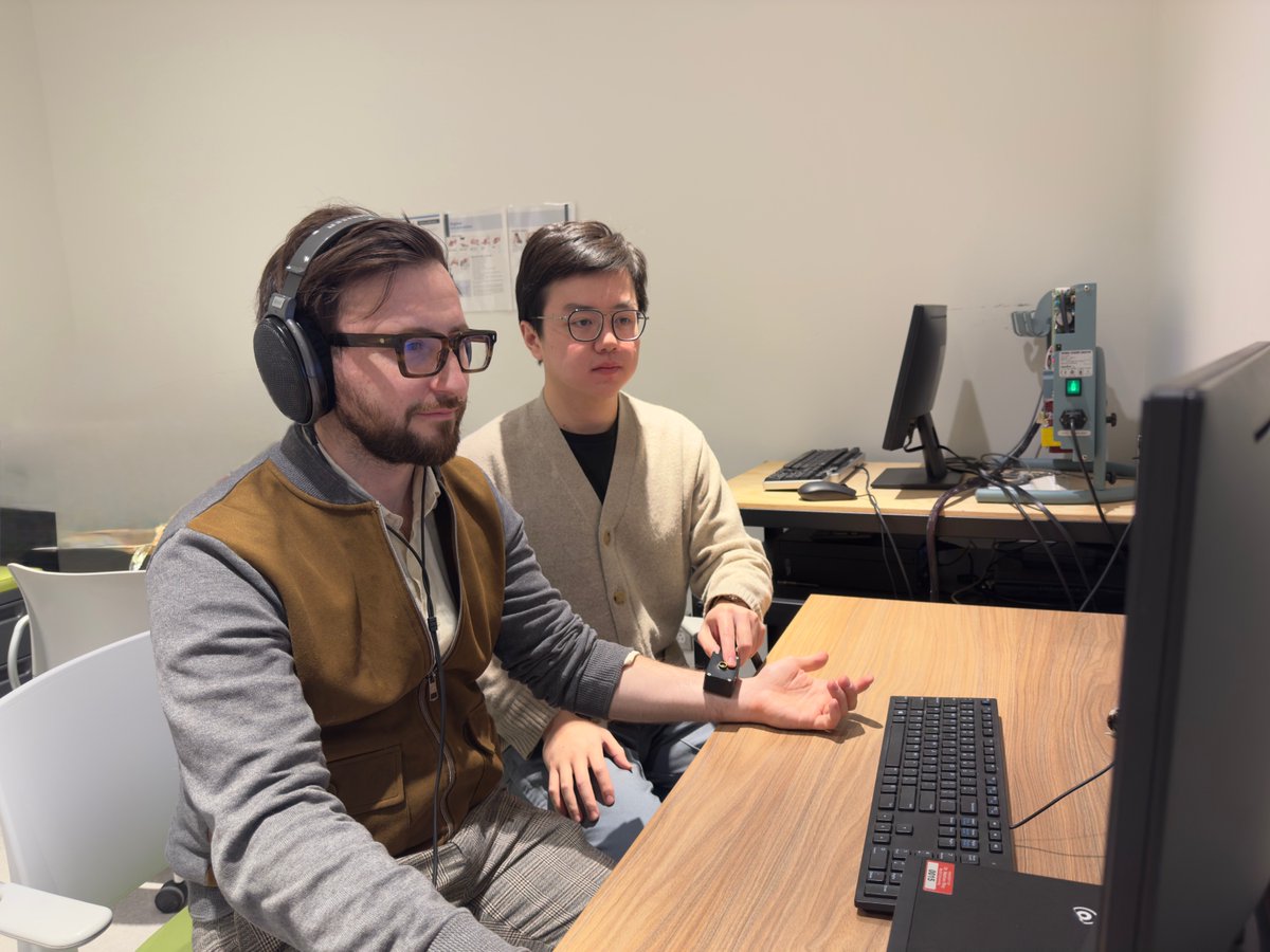 IRSC_CIHR's tweet image. 20 % des Canadiens souffrent de douleurs chroniques. Une nouvelle étude suggère que la musique pourrait les soulager.
Les Drs Roy et Palmer @mcgillu ont découvert qu’une pièce musicale au bon tempo aide à atténuer la douleur.
En savoir plus : cihr-irsc.gc.ca/f/54392.html?h…