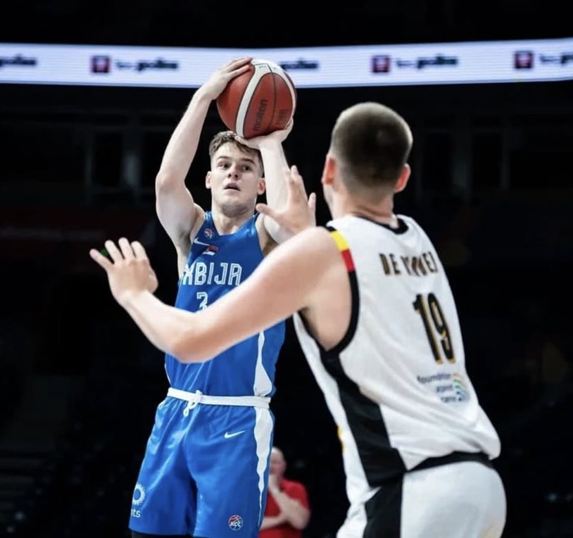 Layup_Scouting's tweet image. 🏀 Serbia U18 dominant in final EuroBasket warm-up – crushed Belgium 103:55 in Belgrade Arena!
Massive 33:9 4th quarter with a 30:0 run! 🔥
SRB: Srzentić 20, Ostojić 19 (8reb), Bačko 11 (6reb), Radović 10 (4ast).
Ready for EuroBasket! 🇷🇸
#U18 #Basketball #EuroBasket
