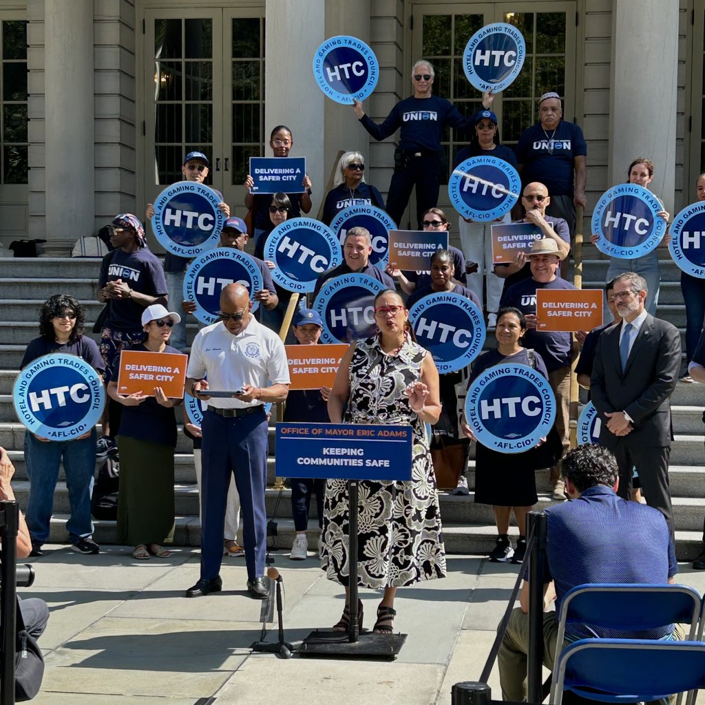 helloDCWP's tweet image. We are setting a new standard for hotel safety!
NYC’s #SafeHotels Act requires businesses to provide greater protections to both staff and guests, setting a new standard for our city’s tourism industry.
Learn more at bit.ly/4f9RTfu