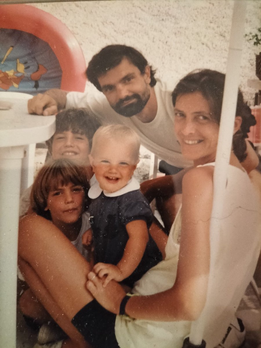 idrawanimation's tweet image. Today marks ten years since my old man passed. It sucks he left us but my heart’s filled with gratitude for all he’s taught me. I wouldn’t be holding a pencil up everyday if it wasn’t for him!
🙏