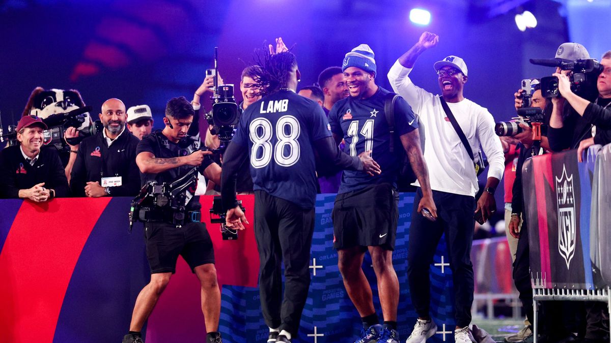 TheCowboysWire's tweet image. CeeDee Lamb offers Micah Parsons advice on how to negotiate contracts with the Cowboys cowboyswire.usatoday.com/story/sports/n…