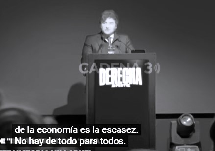reagrupayataca's tweet image. Naturalizar la escasez del acceso a bienes para cubrir las necesidades básicas es promover el egoísmo y la competencia al interior de la sociedad nacional. Sólo un perverso podría festejar el retroceso al estado de naturaleza.
